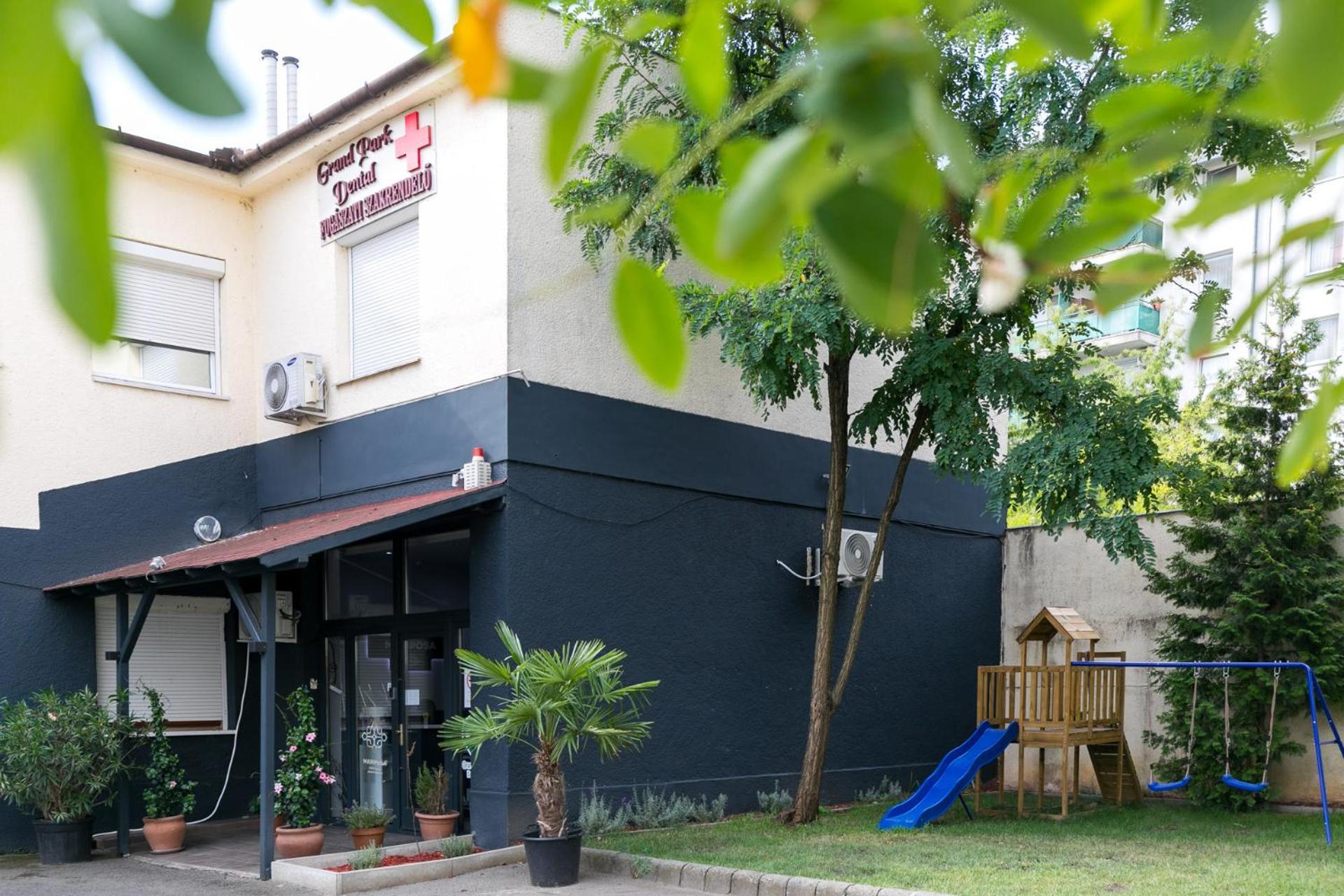 Mariposa Apartments บูดาเปสต์ ภายนอก รูปภาพ