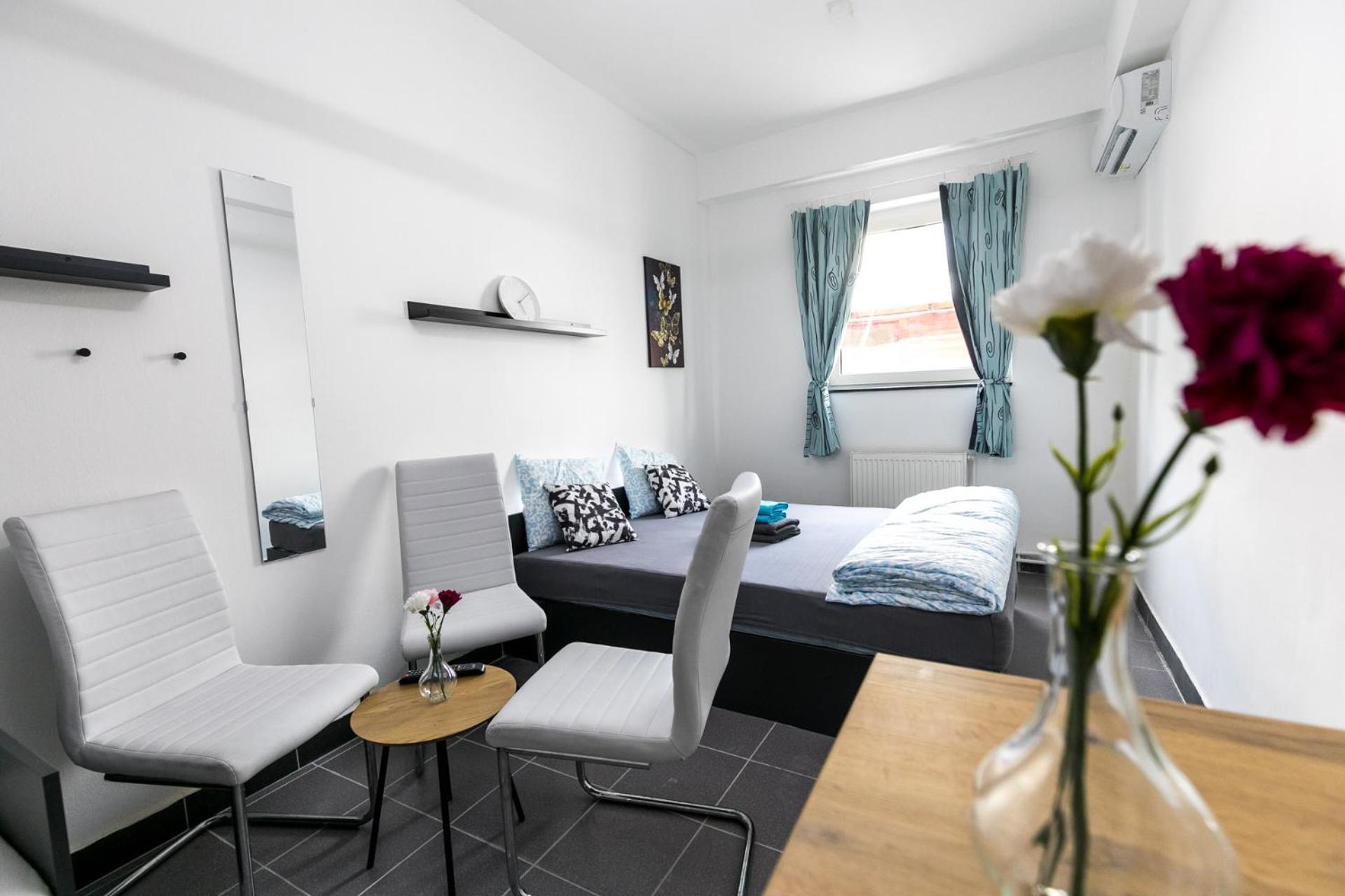 Mariposa Apartments บูดาเปสต์ ภายนอก รูปภาพ