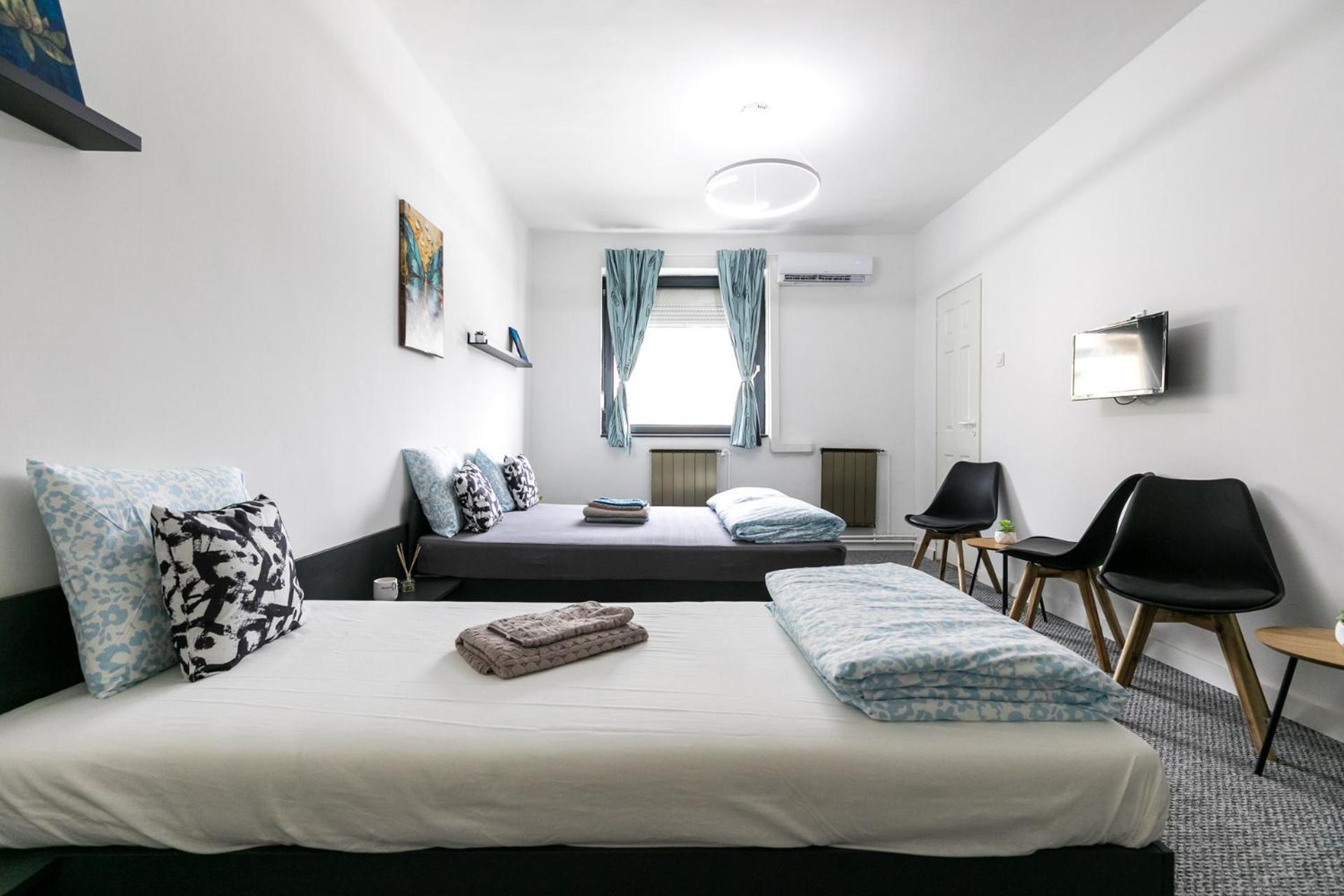 Mariposa Apartments บูดาเปสต์ ภายนอก รูปภาพ