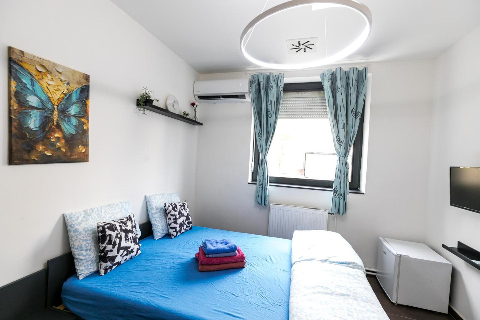 Mariposa Apartments บูดาเปสต์ ภายนอก รูปภาพ