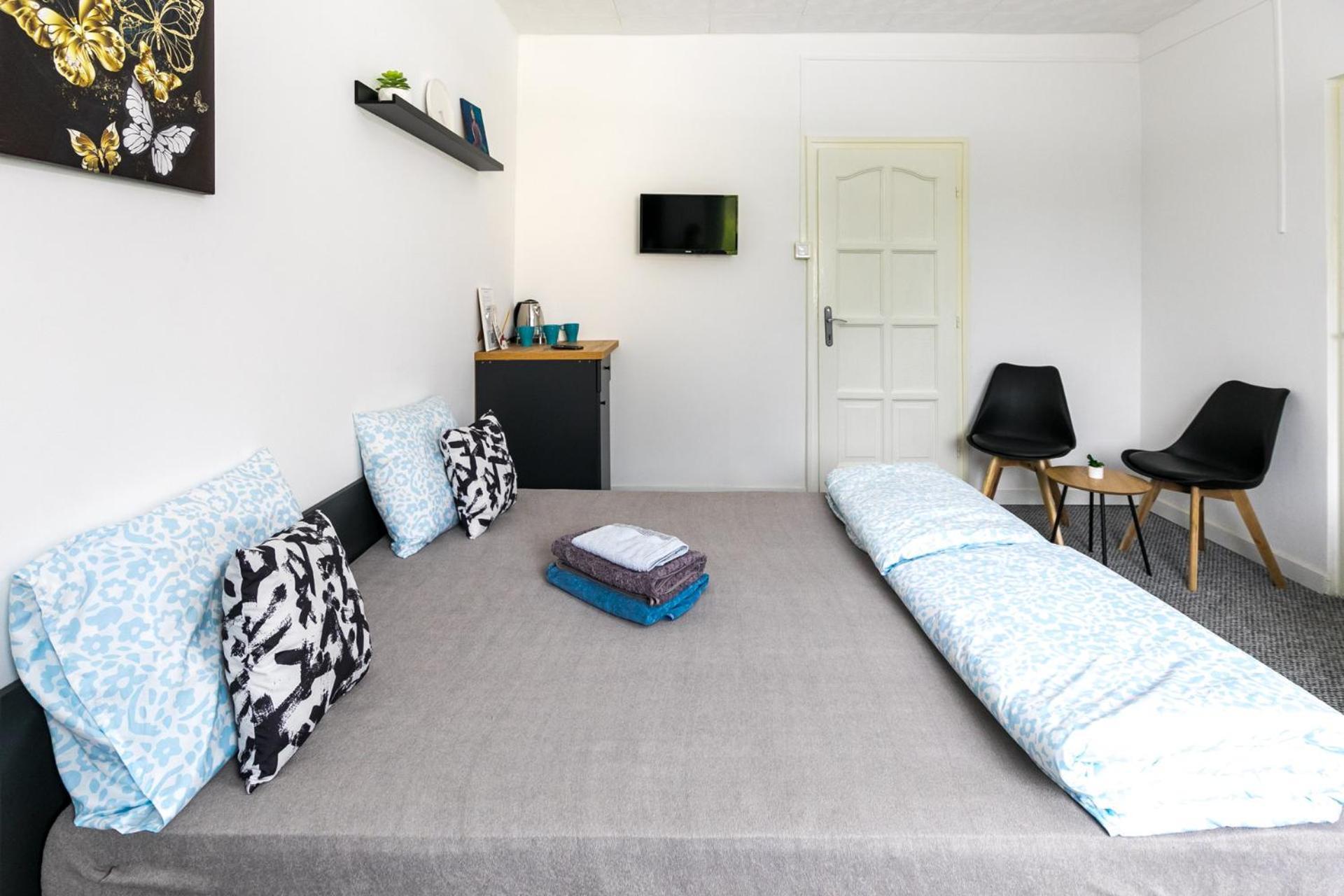 Mariposa Apartments บูดาเปสต์ ภายนอก รูปภาพ