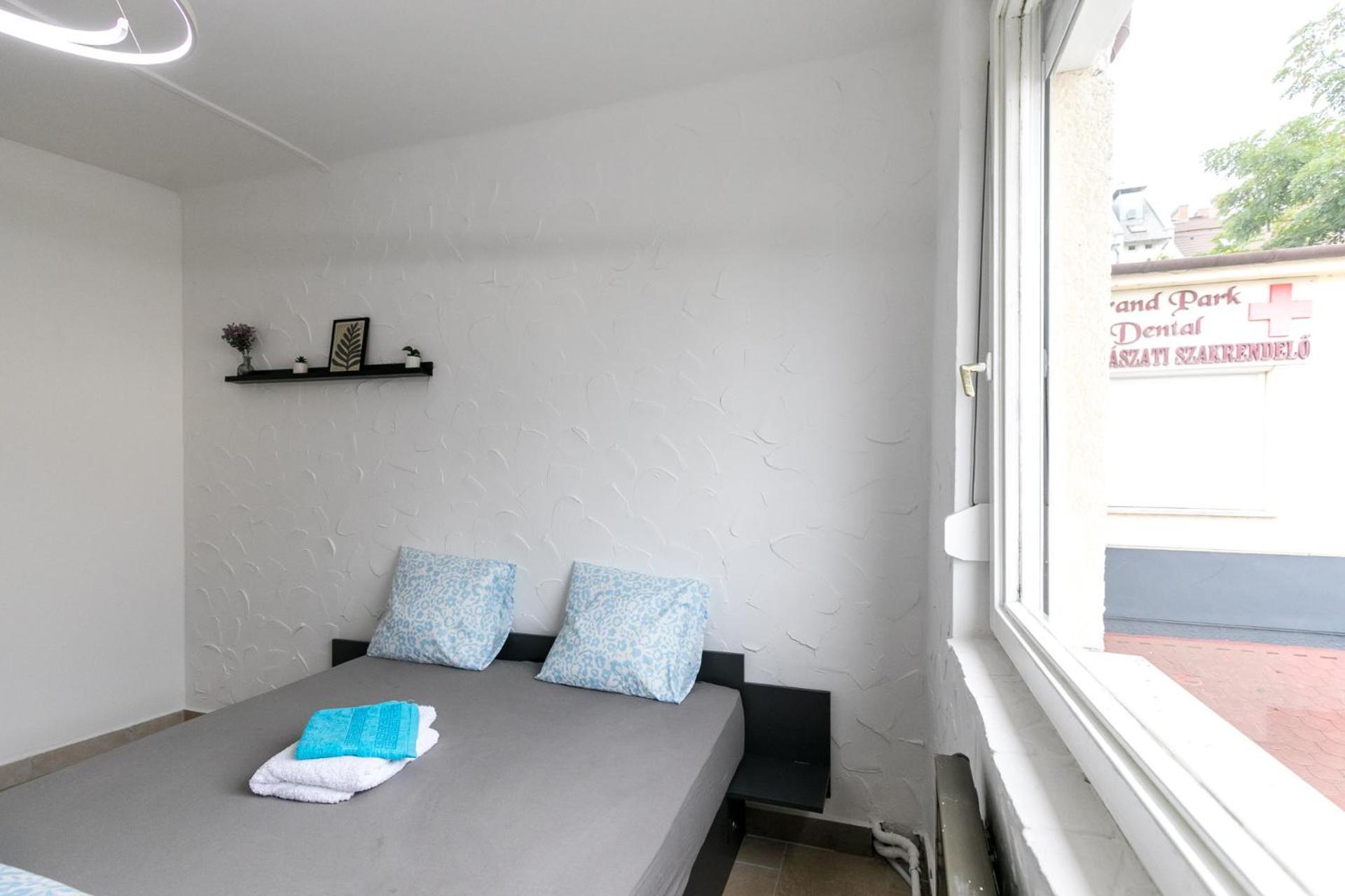 Mariposa Apartments บูดาเปสต์ ภายนอก รูปภาพ